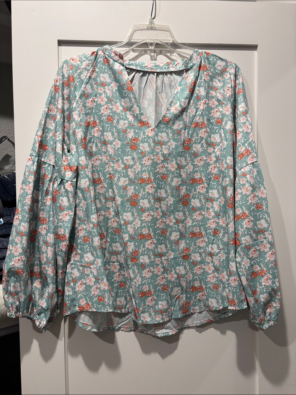 Floral V-Neck Long Sleeve Blouse - Mint
